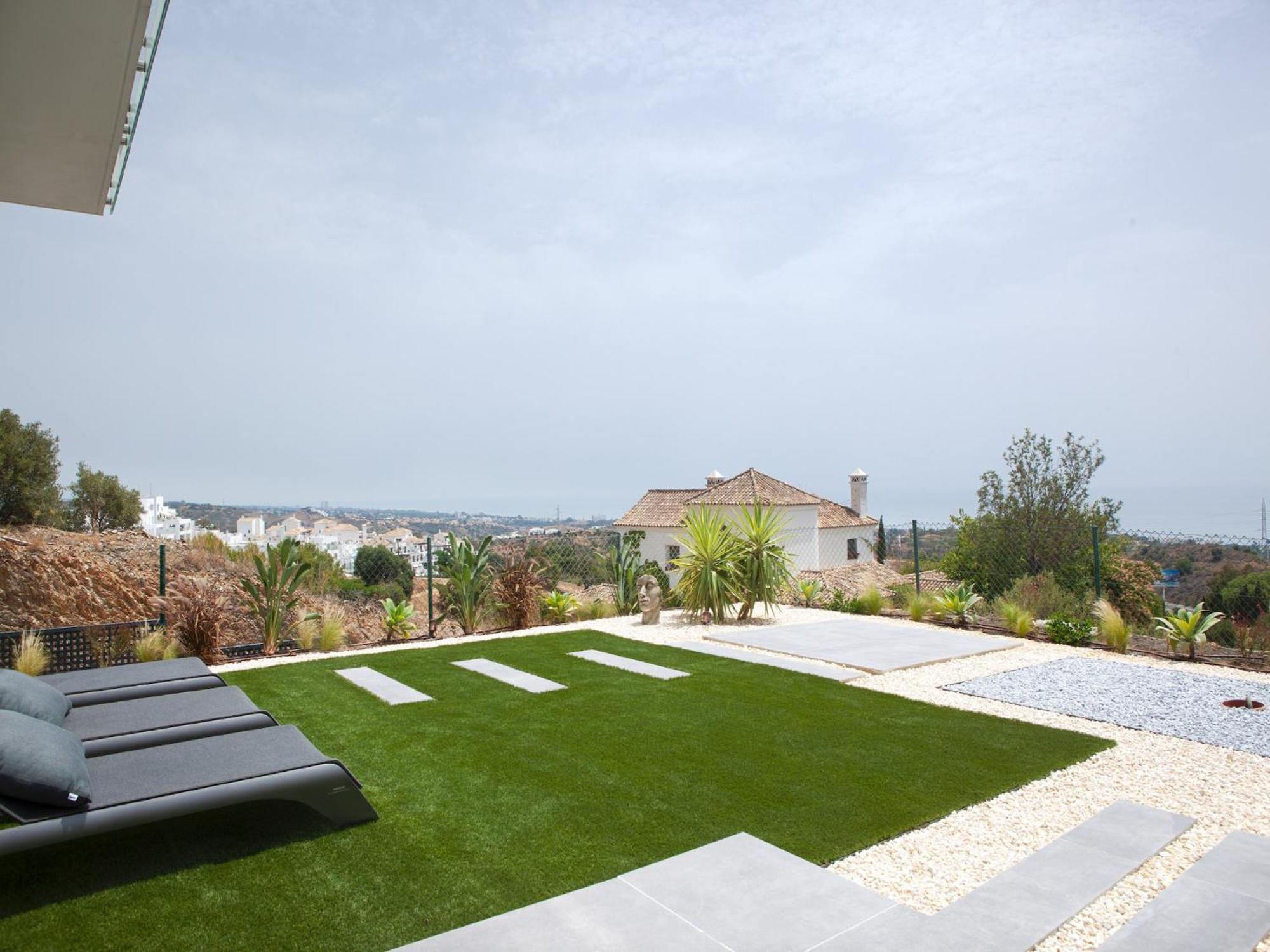 Amazing With Terrace Marbella